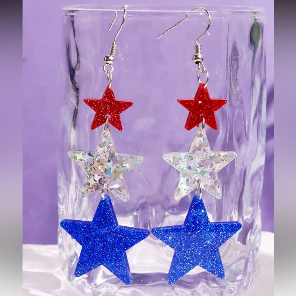 🇺🇸 USA Star Dangle Earrings - Red, White, and Blue